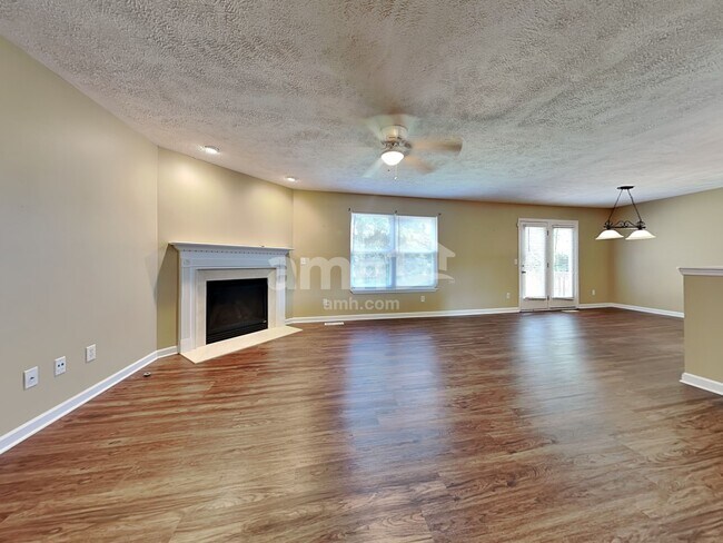 Building Photo - 2733 Jenny Marie Dr