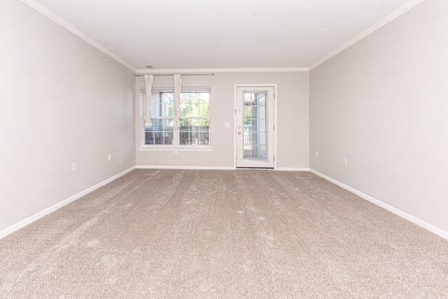 Building Photo - 2646 S Knightsbridge Cir