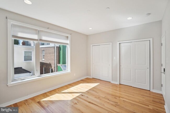 Building Photo - 1246 E Fletcher St