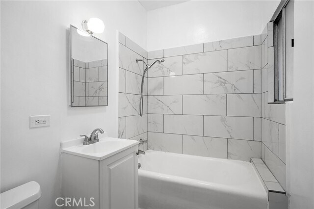 Building Photo - 131 S Jackson St