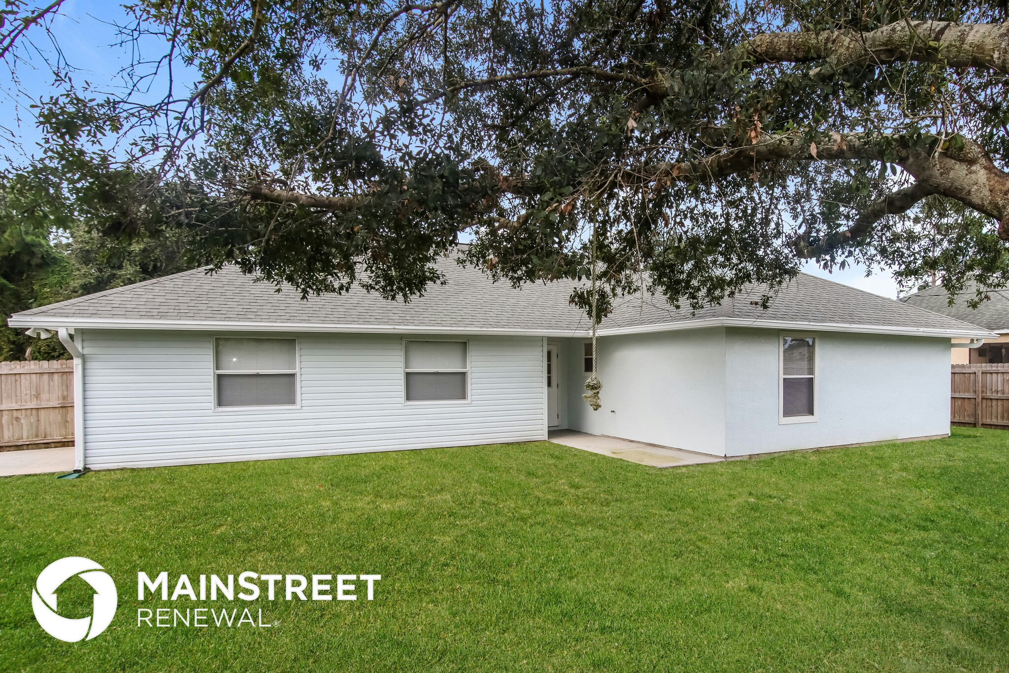 Building Photo - 874 Altona St NW