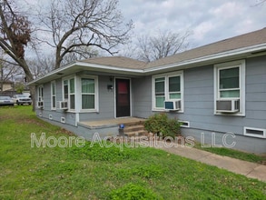 Building Photo - 1306 N Travis St