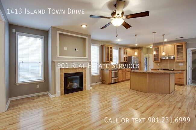 Building Photo - 1413 Island Town Dr