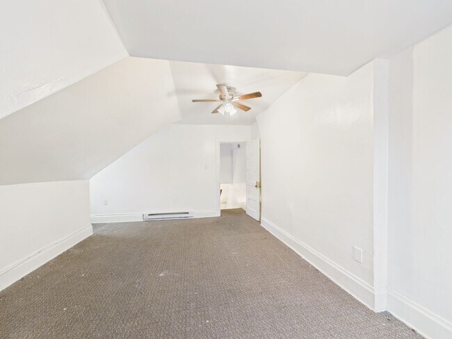 Building Photo - 2318 N 5th St