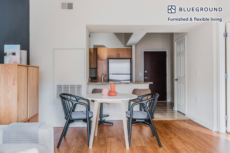 Building Photo - 2400 M St NW