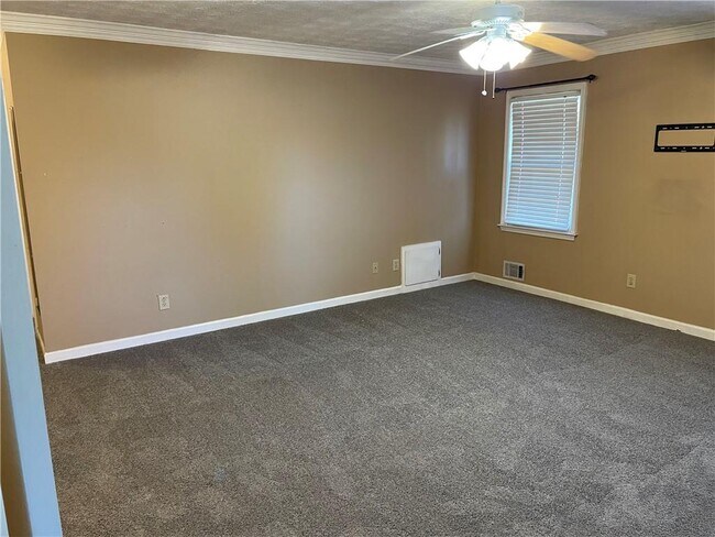 Building Photo - 3633 Loganville Hwy SW