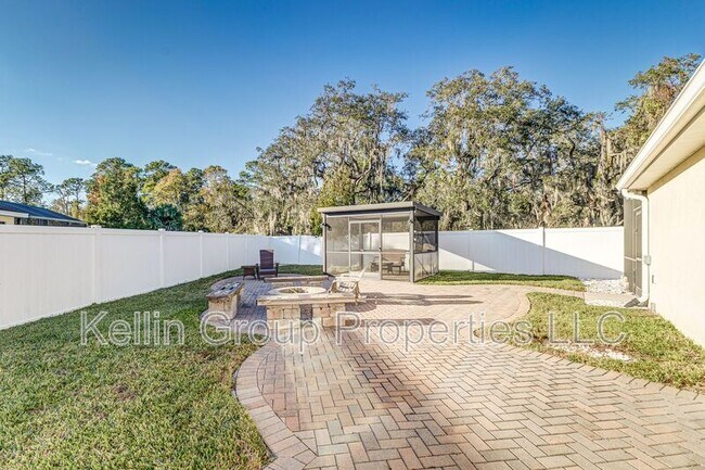 Building Photo - 7233 Wakeview Dr