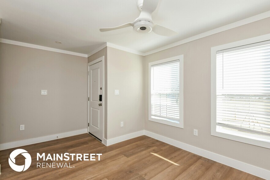 Building Photo - 2116 Belzise Terrace