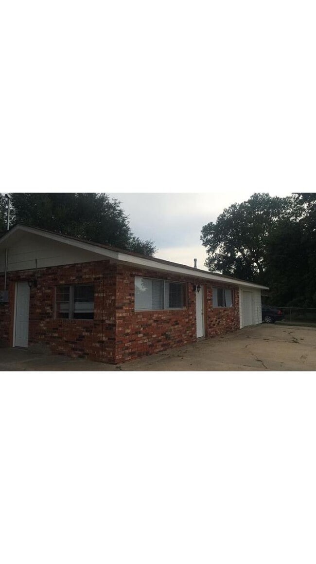 Building Photo - 45196 OK-3E