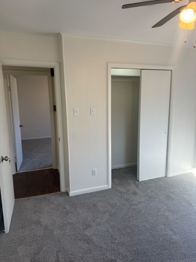 Building Photo - 6119 Jeanne Dr