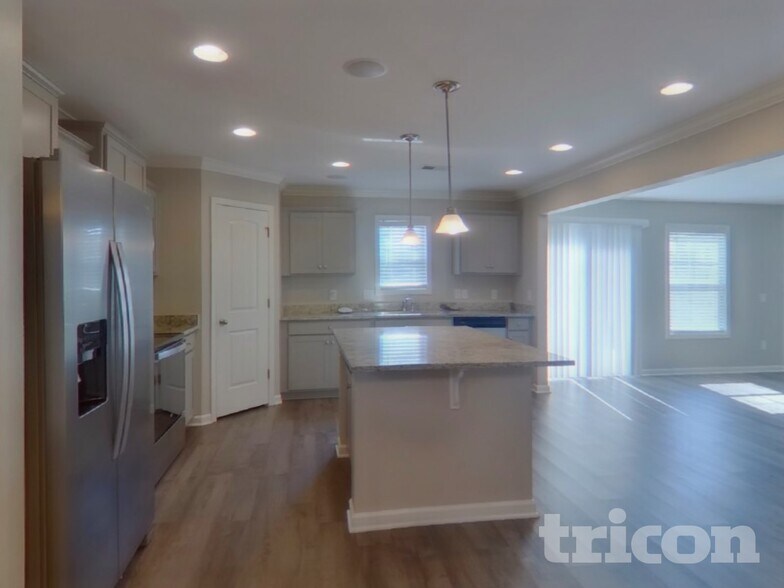 Building Photo - 214 Pilcher Dr