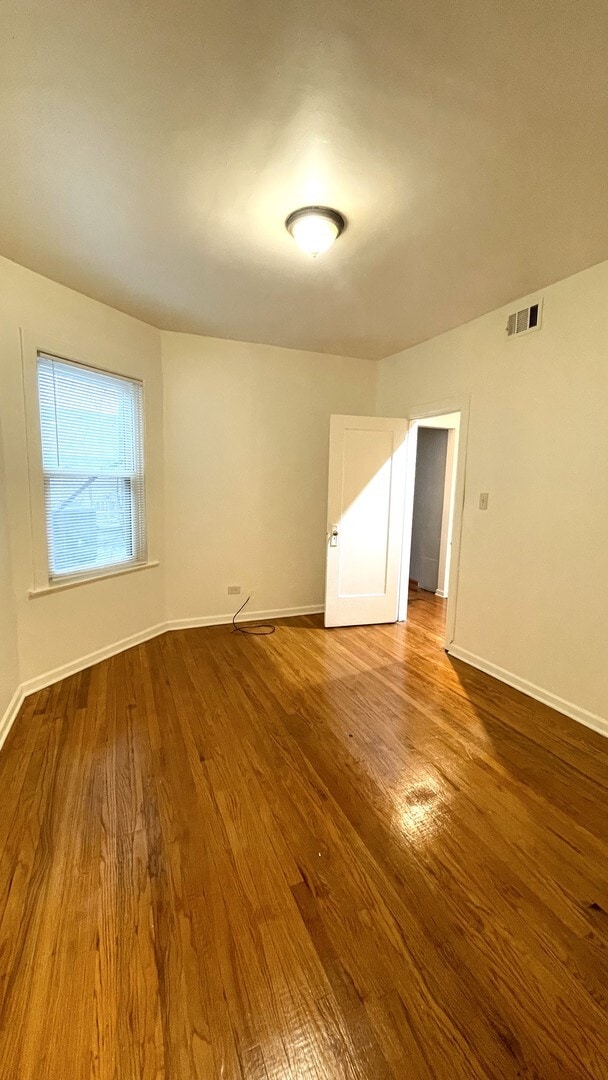 Building Photo - 3072 E 79th St