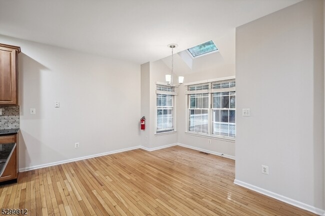 Building Photo - 91 Patriot Hill Dr