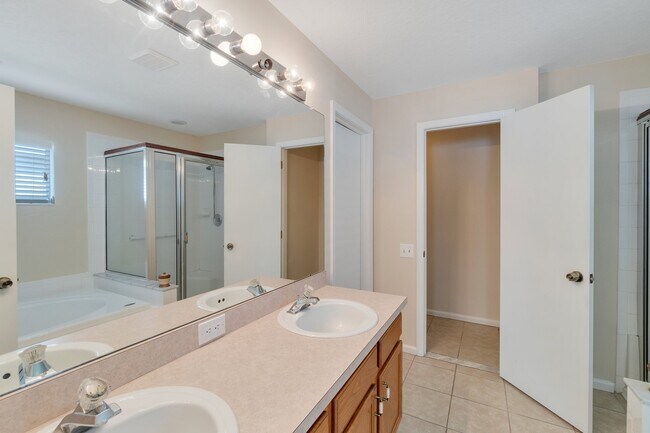 Building Photo - 2711 Breakwater Ct