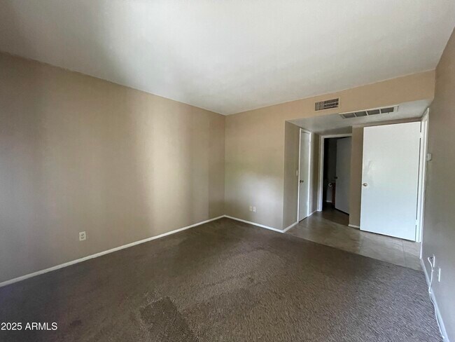 Building Photo - 37217 N Conestoga Trail