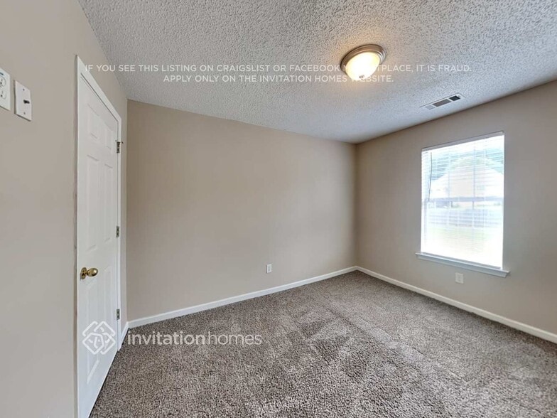 Building Photo - 239 Kings Cove