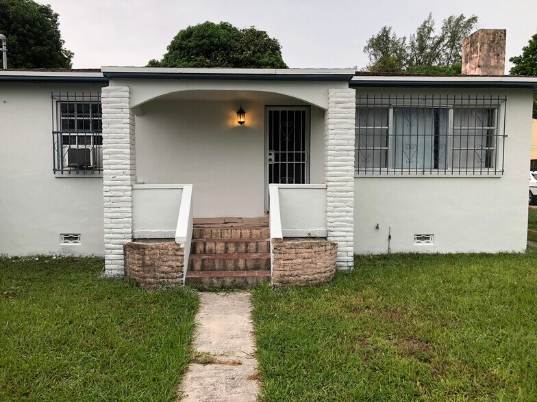 Building Photo - 740 NW 31st St