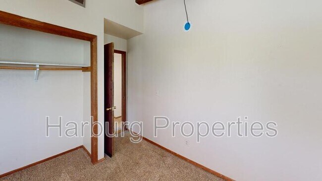 Building Photo - 454 Arapahoe Ave