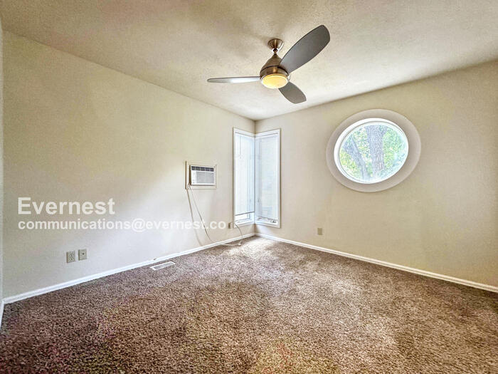 Building Photo - 777 Poplar Ave