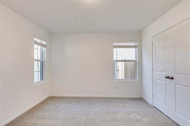 Building Photo - 318 Canley Lp