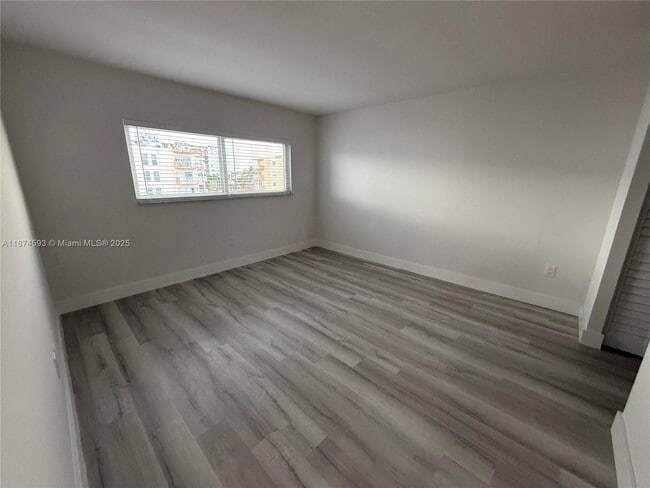 Building Photo - 3626 NE 168th St