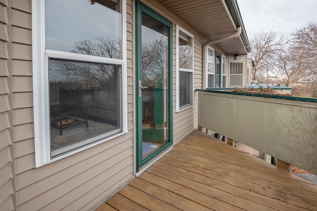 Building Photo - 2424 S Wentworth Ave