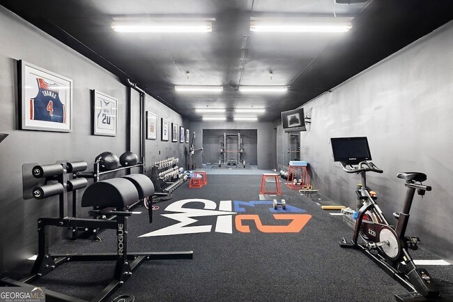 Building Photo - 11140 W Rd