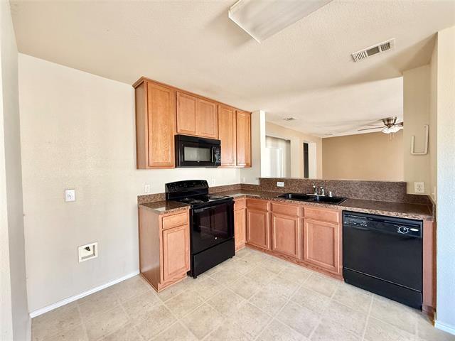 Building Photo - 5912 Ridge Lake Dr