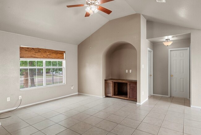 Building Photo - 271 Vista Hermosa