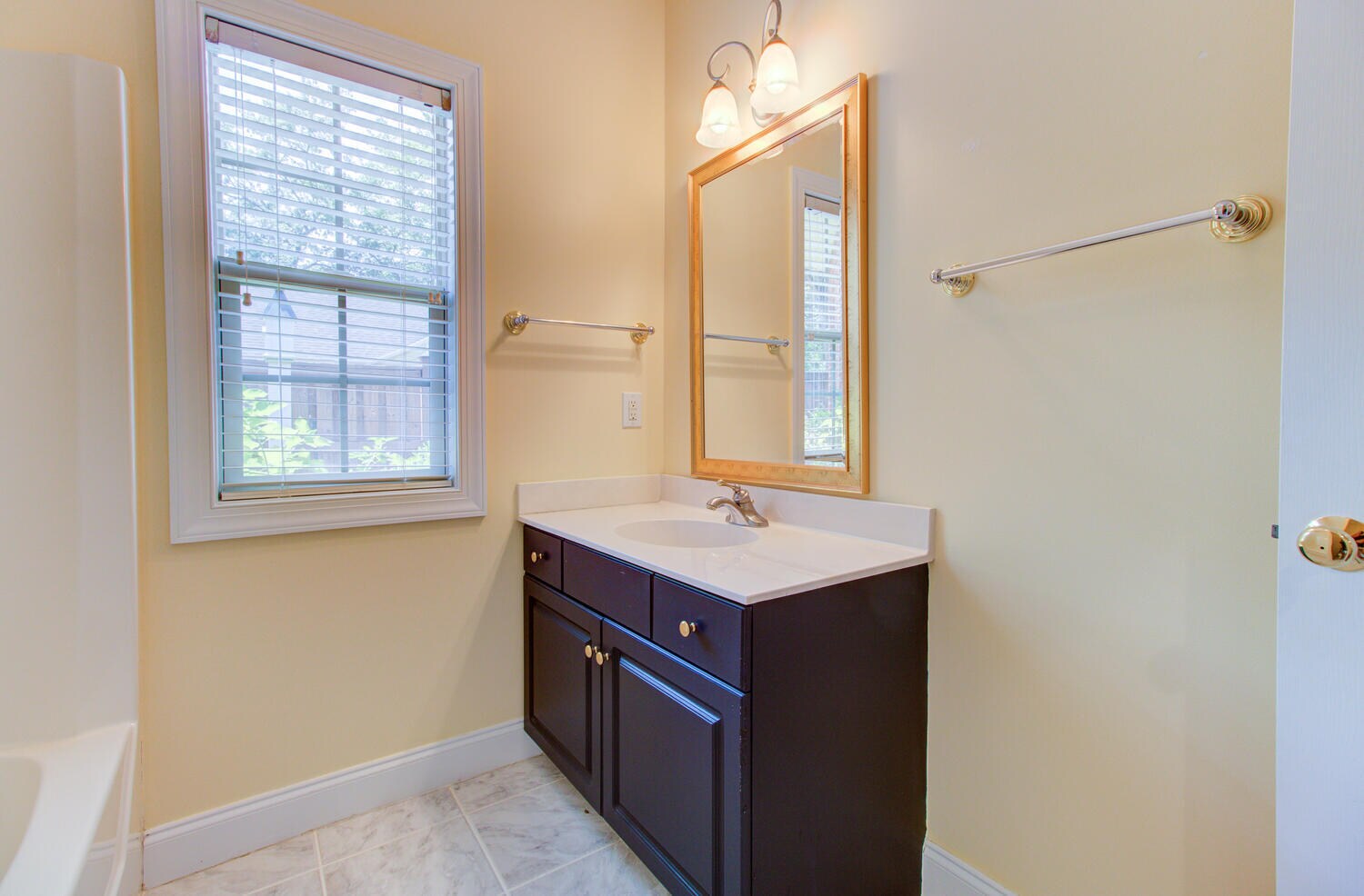 Building Photo - 4806 Alida Pl