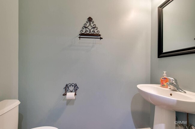 Building Photo - 16556 Willow Walk Dr