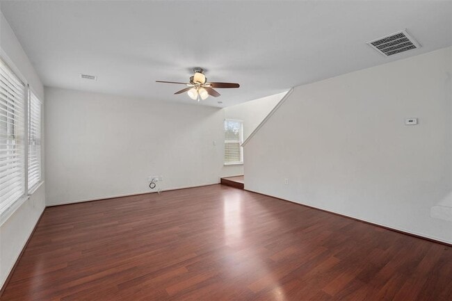 Building Photo - 1305 Caras Cv