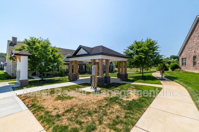 Building Photo - 12623 Needlepoint Dr