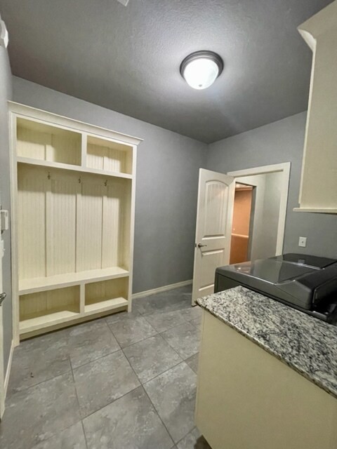 Building Photo - 2903 SW Briar Creek Ave