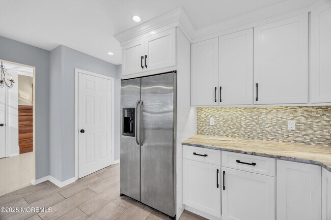 Building Photo - 45 Rawson Cir