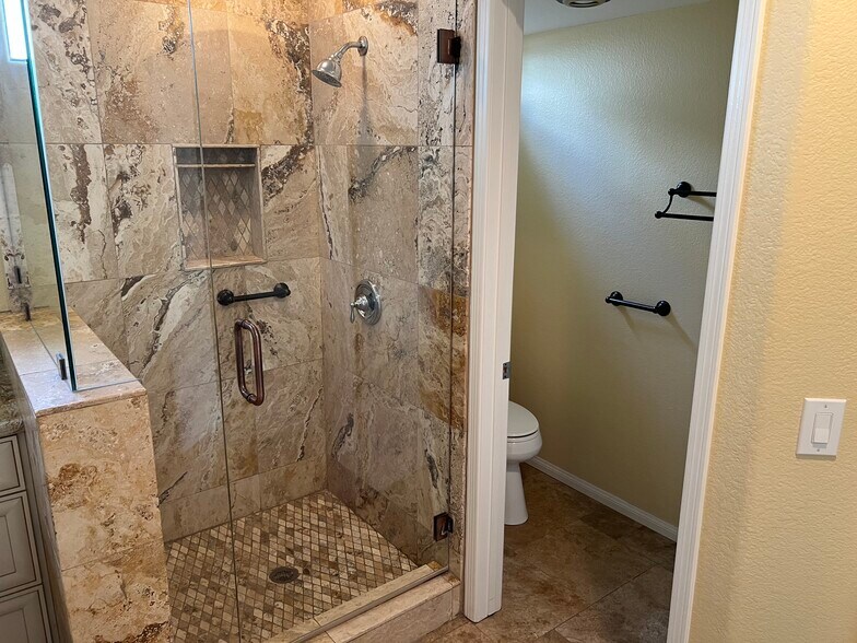 Primary Bath - 3648 Azure Cir