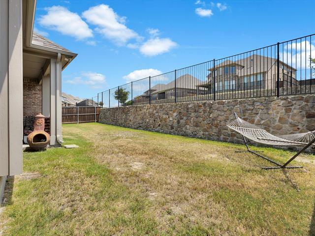 Building Photo - 439 Montrose Dr