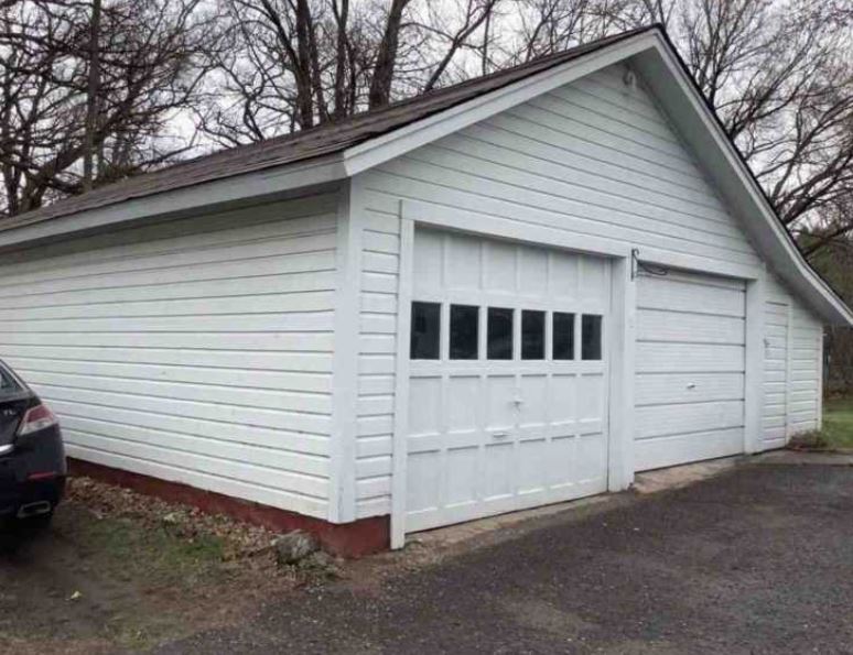 Building Photo - 517 3rd Ave E