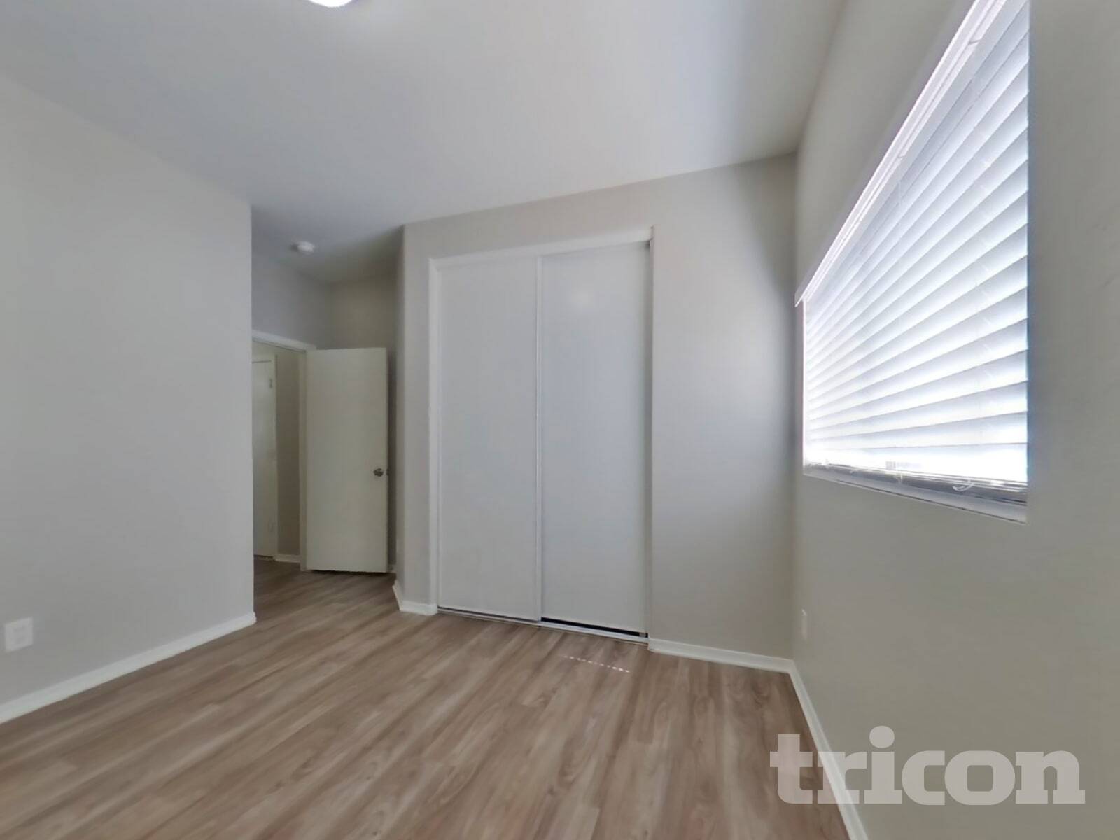 Building Photo - 15441 W Cameron Dr