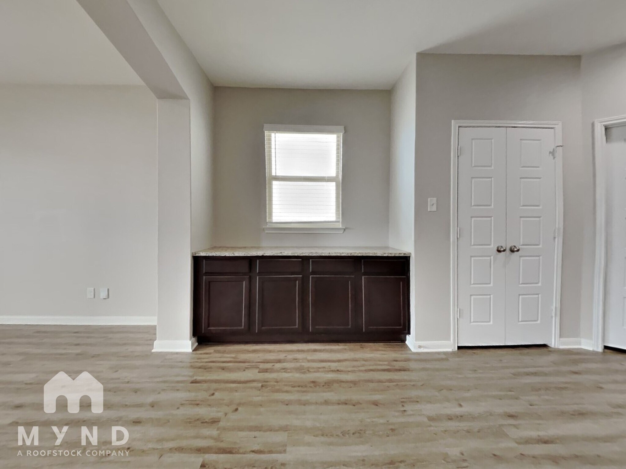 Building Photo - 2066 Rhesus Vw