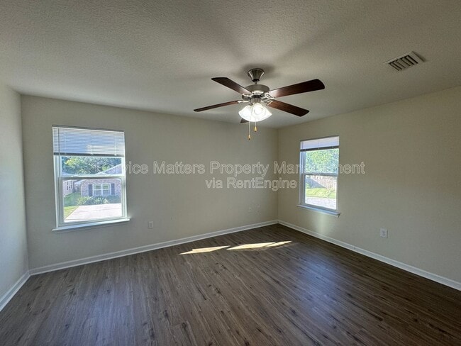 Building Photo - 254 Cottage View Dr