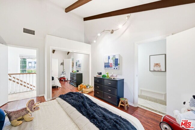 Building Photo - 4115 Laurelgrove Ave