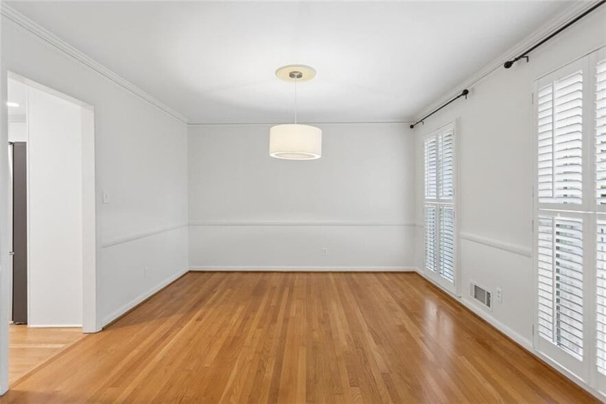 Building Photo - 4775 Merlendale Ct NW