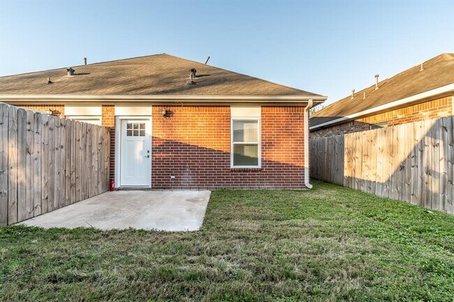 Building Photo - 1116 Ryon St