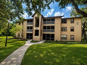 Building Photo - Buoy Lane
