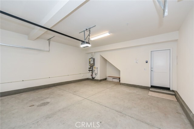 Building Photo - 115 Allusion
