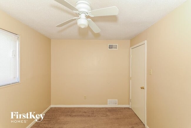 Building Photo - 1226 Wellsville Rd