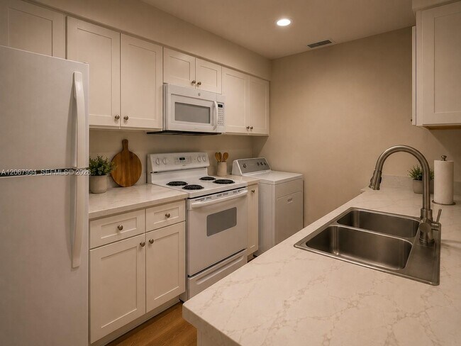 Building Photo - 10953 SW 122nd Ct