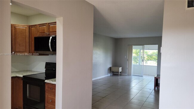 Building Photo - 4731 NW 10th Ct