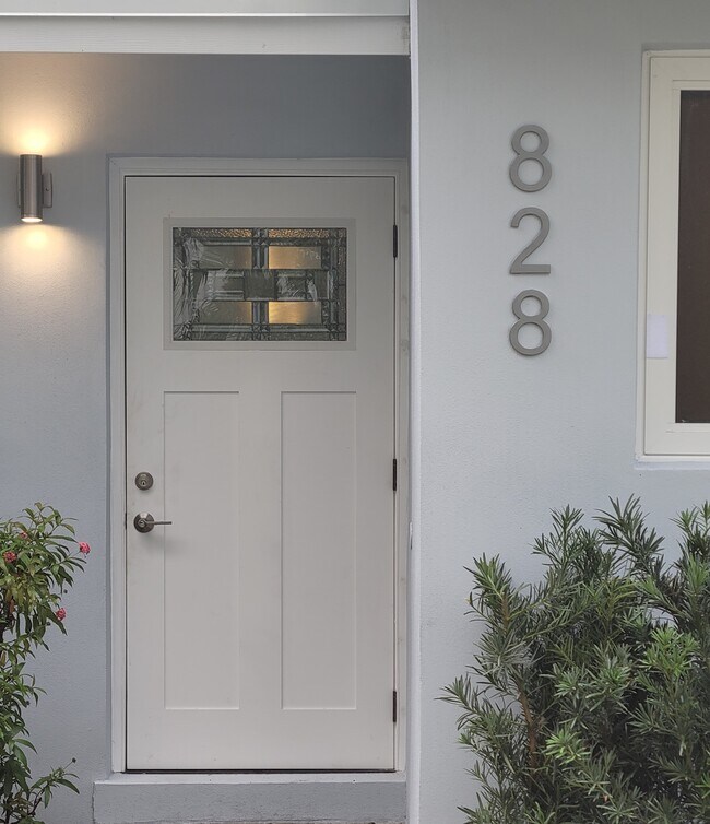 Building Photo - 828 Cinnamon Rd